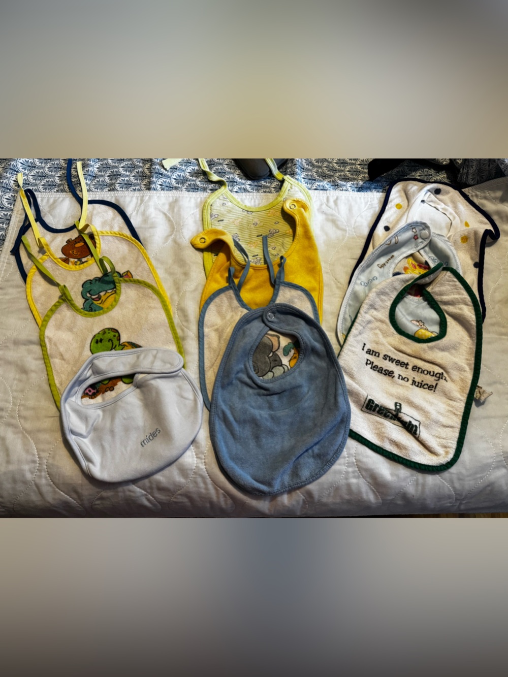 Assorted Baby Bib Set - Blue, Yellow, White - Unbranded 11 bibs